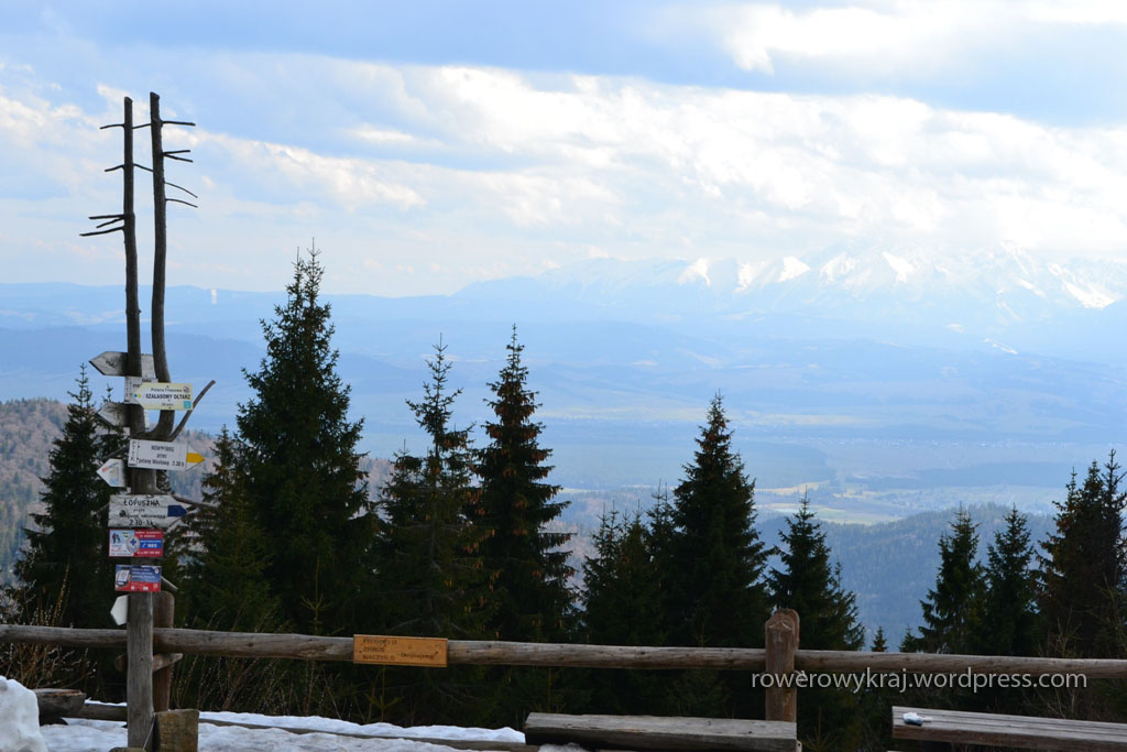Turbacz. Punkt widokowy przed schroniskiem