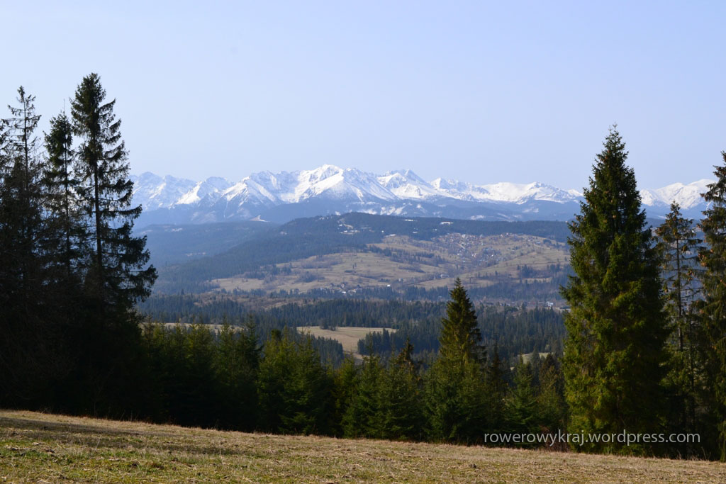 Nie wymyślę nic innego, jak tylko Tatry :P Szczyty rozpracujcie sobie sami ;) 