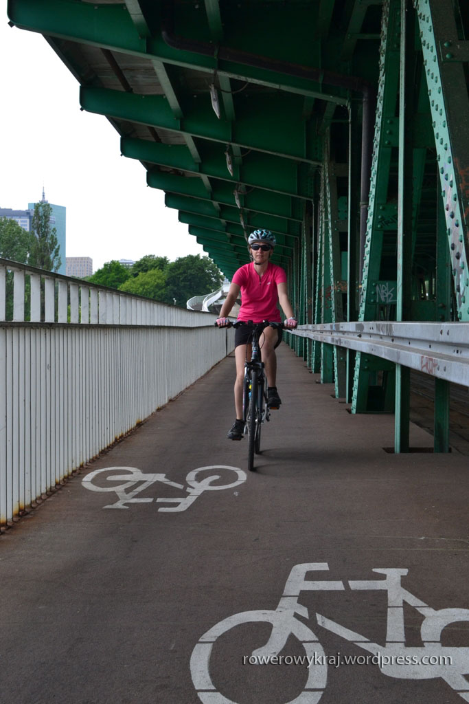 Na drugą stronę Wisły przez most Gdański