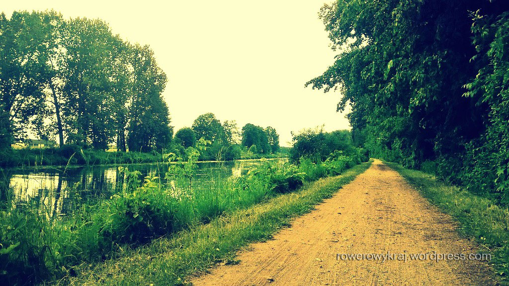 Ścieżka spacerowo-rowerowa wzdłuż Kanału Żerańskiego