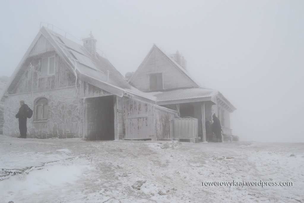 Chatka Puchatka - schronisko na Połoninie Wetlińskiej
