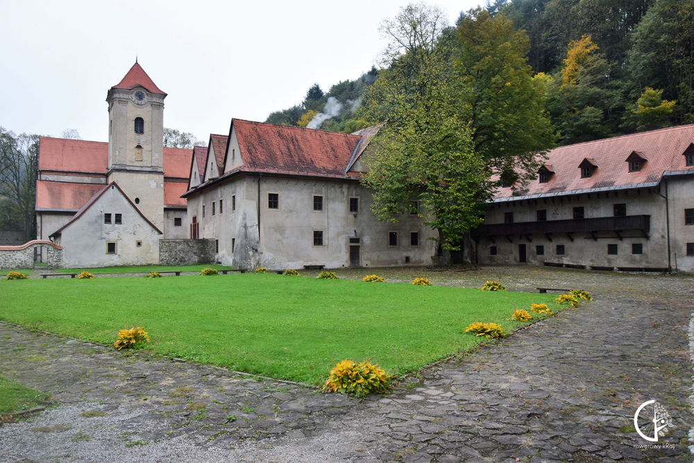 Czerwony Klasztor. Klasztor Kartuzów